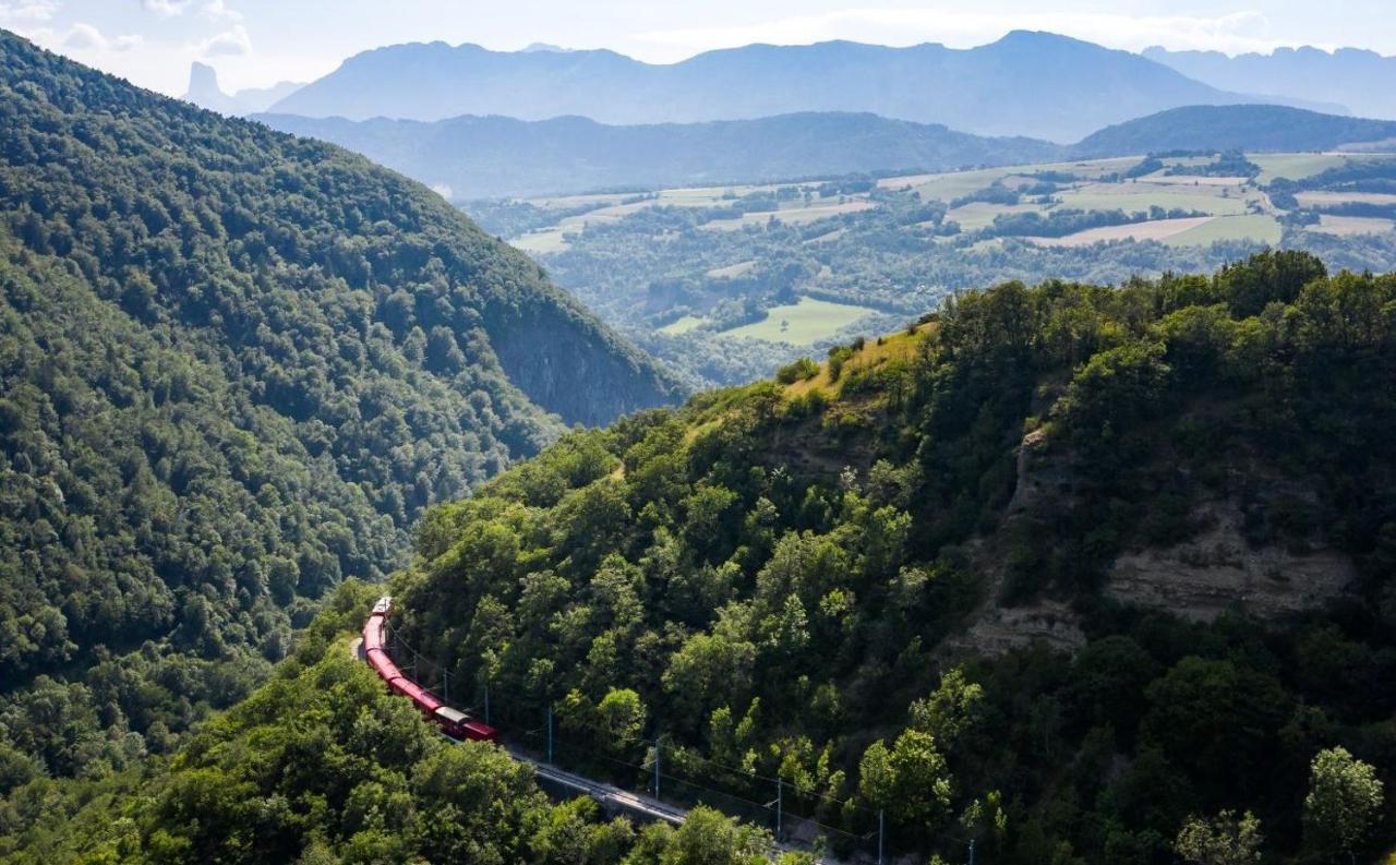 Gite Proche Des Passerelles Et Du Lac De Monteynard Saint-Martin-de-la-Cluze Esterno foto